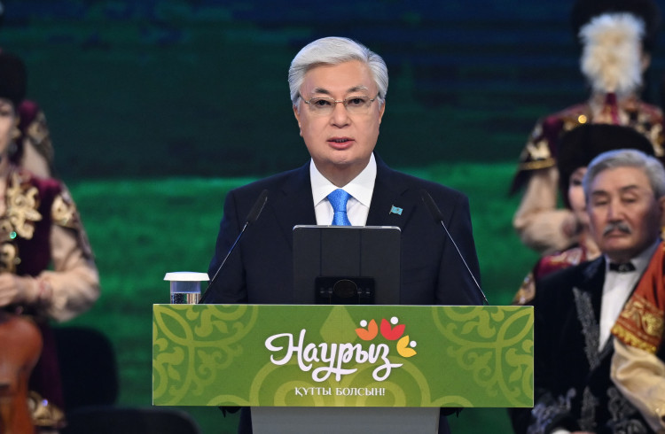 Токаев поздравил казахстанцев с праздником Наурыз